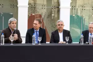 Jalil, Su�rez, Santilli y Caputo presentan en Catamarca la obra del Acueducto Albigasta