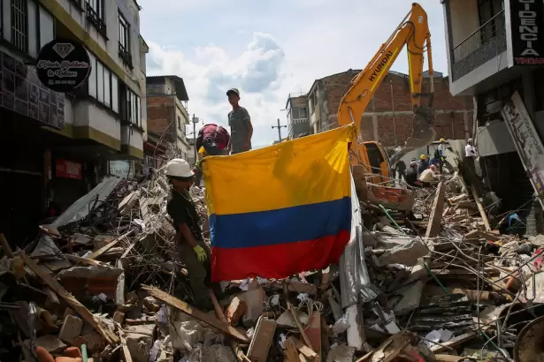 Colombia: nuevo temblor en el epicentro y los muertos ya suman 287