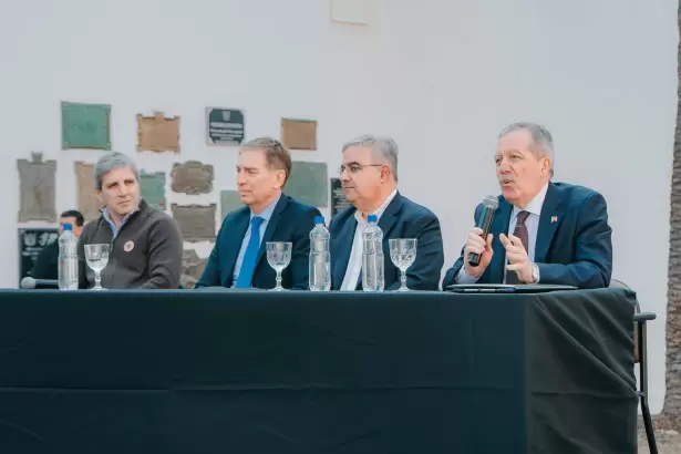 Su�rez destac� el impacto del Acueducto Albigasta: "Es una obra muy importante"