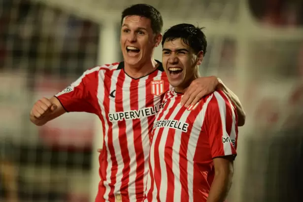 Estudiantes gole� a Gimnasia y se qued� con el cl�sico de La Plata