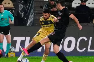 Boca reaccion� a tiempo y empat� ante el Platense de Palermo