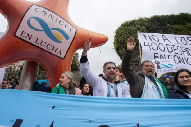 Cruce en el CONICET: Salamone descart� un "cientificidio" y profesionales refutaron su postura