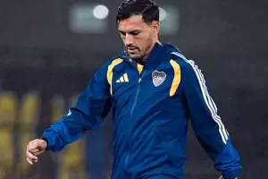 Preocupaci�n en Boca: Paredes sufri� una molestia y sali� en el entretiempo ante Platense