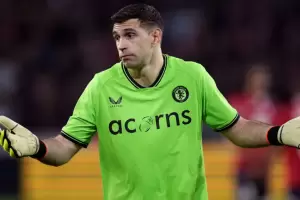 Duro rev�s para Dibu Mart�nez: se cay� su pase a la Juventus y peligra su continuidad en Aston Villa