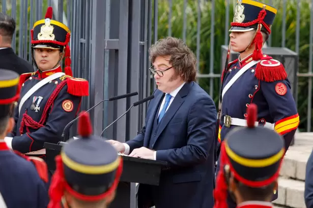 Milei homenaje� a San Mart�n con cr�ticas al kirchnerismo: "Quieren que vuelva el pasado"