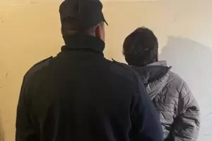 Detienen en Catamarca a un sujeto tras una persecuci�n y secuestran armas blancas
