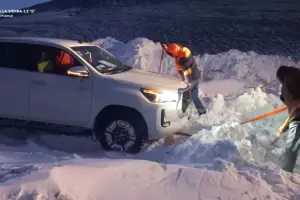 Otro rescate en Antofagasta de la Sierra: un hombre estaba atrapado en la nieve