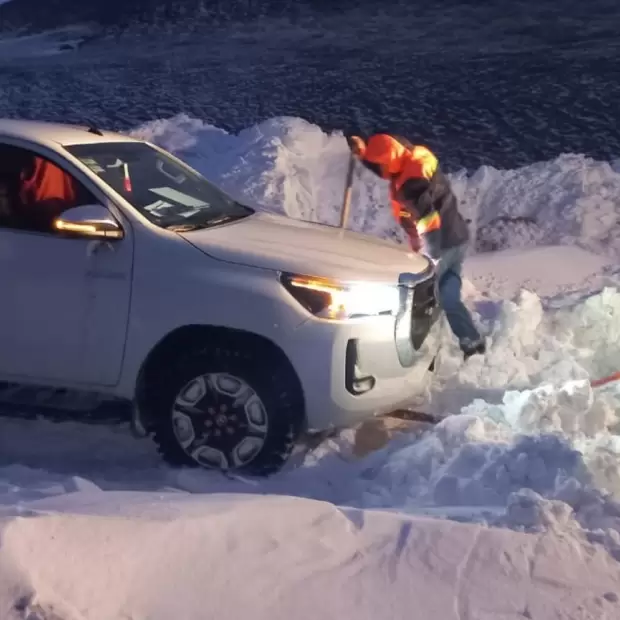 Otro rescate en Antofagasta de la Sierra: un hombre estaba atrapado en la nieve