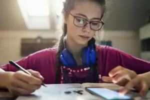 �Los chicos usan ChatGPT?: Estos son los nuevos controles que tendr�n los padres