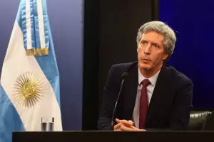 Bausili descart� un "boom" de cr�ditos en d�lares pero defendi� la flexibilizaci�n
