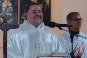 Sacerdote atropell� a tres j�venes, escap� y fue localizado a casi 100 kil�metros: qu� excusa puso