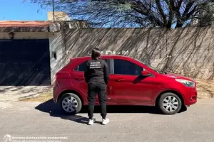 Tras un allanamiento, recuperan un auto y elementos robados en Catamarca