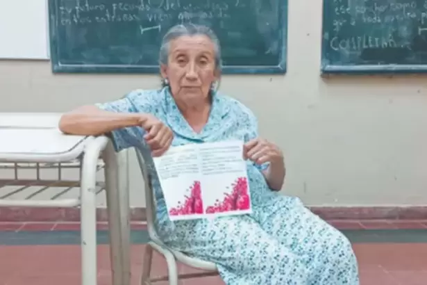Catamarca: tiene 82 a�os, estudi� durante 25 y finalmente recibi� su t�tulo