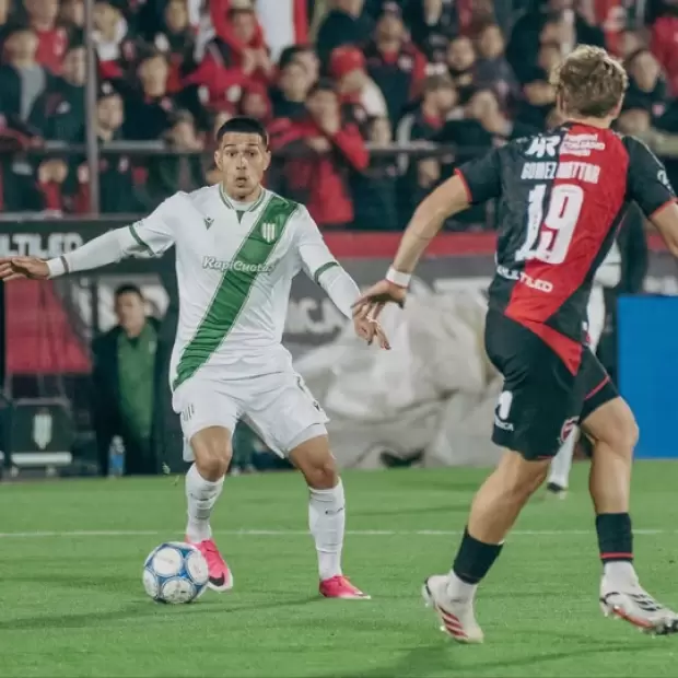 Newell's se hizo valer la local�a ante Banfield y se acomod� en su zona