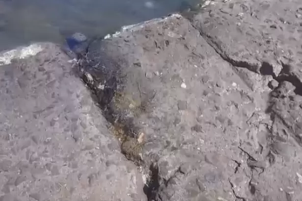 VIDEO. Vecinos advierten por grietas en el bad�n de Pomancillo Oeste