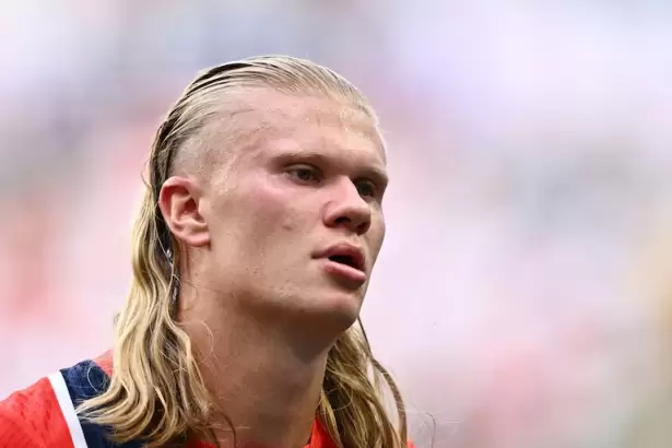 El impactante cambio de look de Erling Haaland: las reacciones del mundo f�tbol