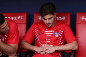 Juli�n �lvarez, ausente por segundo d�a: crece la tensi�n con el Atl�tico de Madrid