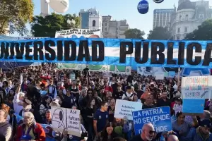 Docentes universitarios paran 48 horas contra el Gobierno por fondos y salarios