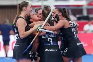 Las Leonas van por el primer puesto ante B�lgica tras asegurar su lugar en semifinales