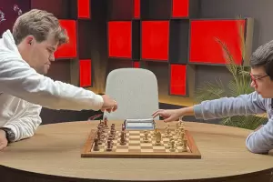 Otro golpe de Faustino Oro: el argentino volvi� a vencer al campe�n Magnus Carlsen