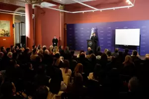 Milei reuni� a diputados y senadores libertarios y exigi� blindar sus reformas