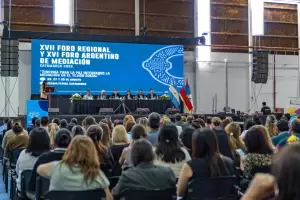Expertos de todo el pa�s debaten en Catamarca los dilemas digitales y �ticos de la mediaci�n