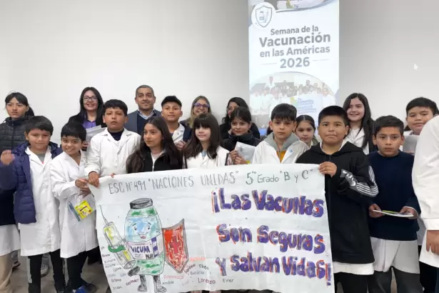 En su d�a, reconocieron a 50 vacunadoras y vacunadores