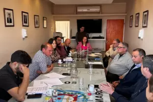 Diputados recibi� a  la Uni�n Comercial para analizar el endeudamiento y las tarifas