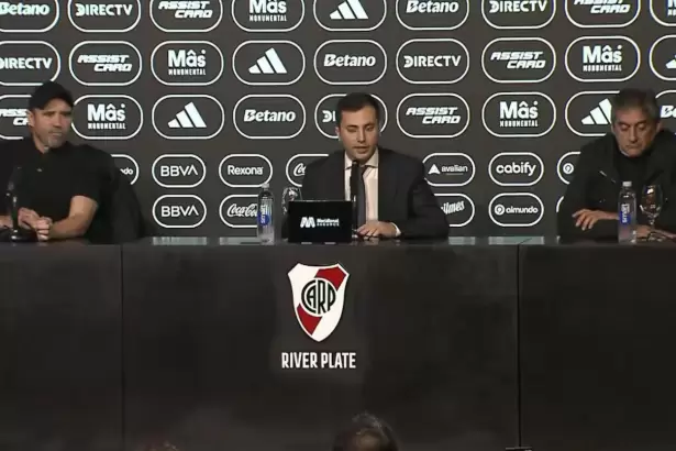Coudet dej� de ser el DT de River y entra Ponzi como interino