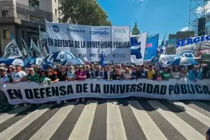 Universitarios advierten por la deuda de Naci�n: "Pone en riesgo el funcionamiento del sistema"