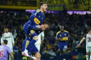 Boca le gan� a Lan�s en la �ltima jugada y se meti� en zona de playoffs