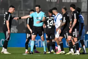 In�dita decisi�n de AFA: suspendi� a dos �rbitros tras el esc�ndalo en Riestra vs. V�lez