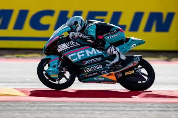 Morelli volvi� al podio en Arag�n y se afianza en el campeonato de Moto3