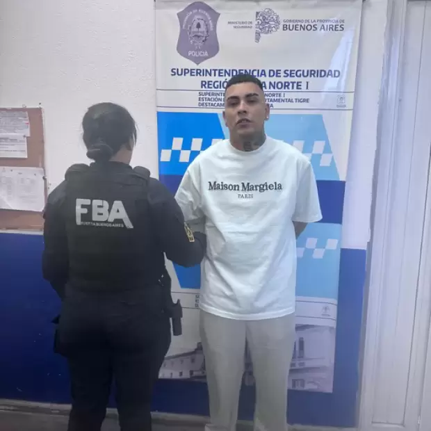 Detuvieron a Callejero Fino: viajaba en una camioneta sin patente y llevaba un arma
