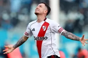 Malas para River: el catamarque�o An�bal Moreno se lesion� en la entrada en calor