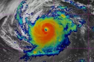 Karina trep� a categor�a 4 en el Pac�fico mientras una tormenta tropical amenaza a Haw�i