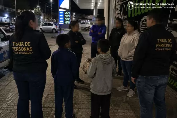 Explotaci�n infantil: activan protocolo tras hallar a dos ni�os vendiendo golosinas