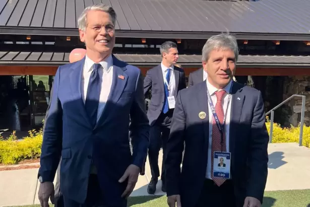 Caputo volvi� del G20 con respaldo de EE.UU. y el FMI: "Nadie pregunta por los cr�ditos en mora"