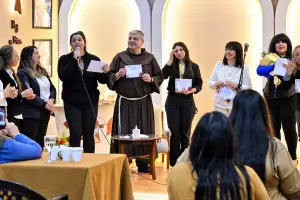 Emotivo Caf� Literario en F.M.E para celebrar los 200 a�os del natalicio del Beato