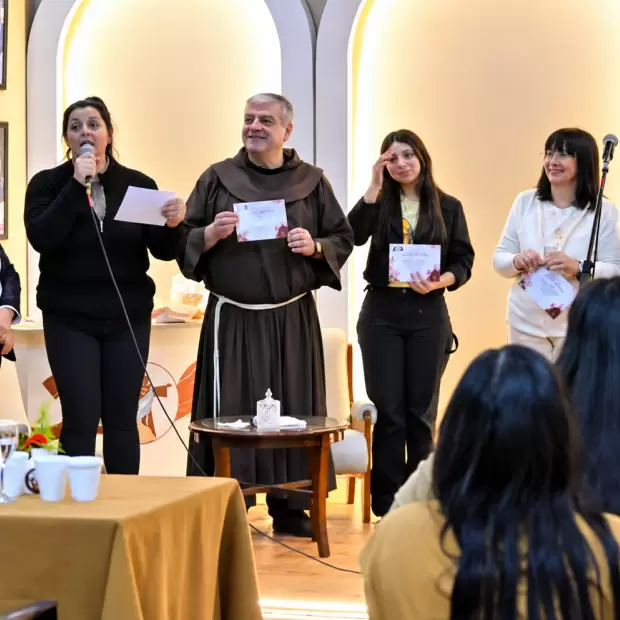 Emotivo Caf� Literario en F.M.E para celebrar los 200 a�os del natalicio del Beato