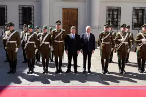 Milei se reuni� con Kast en Chile y el Estrecho de Magallanes estuvo en la agenda