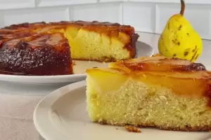 C�mo hacer tarta invertida de peras en 35 minutos con caramelo casero