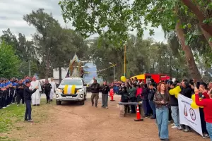 La Imagen original de la Madre del Valle visit� a sus hijos del sur capitalino