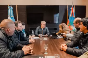 El Gobierno implementar� capacitaciones a trabajadores de Andalgal� para que se incorporen a la miner�a y turismo