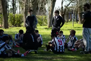 Tiene 11 a�os, le peg� un pelotazo a un �rbitro y podr�a quedar sin jugar hasta 2027