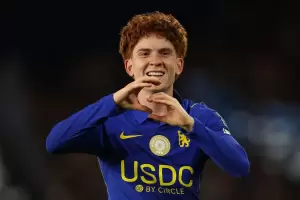 De los silbidos a abrazarse con los hinchas: Valent�n Barco hizo su primer gol en Chelsea