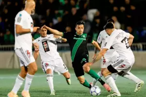 Banfield elimin� a Riestra por penales y est� entre los cuatro mejores de la Copa Argentina