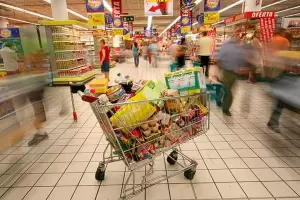 El changuito supera el mill�n de pesos en cuatro provincias: c�mo qued� el ranking
