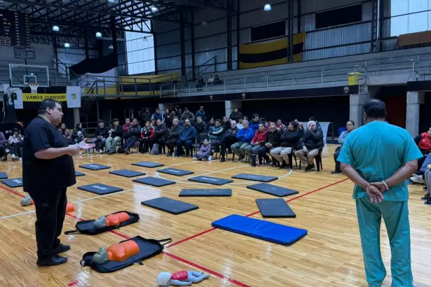 El b�squet de Catamarca se capacita en RCP y primeros auxilios