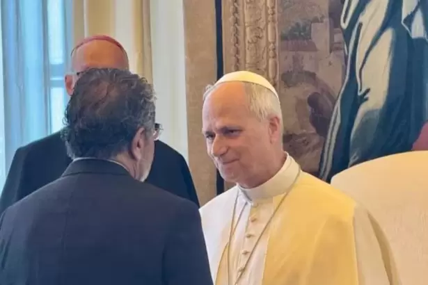 El Papa recibi� a referentes de la CGT y movimientos sociales en el Vaticano